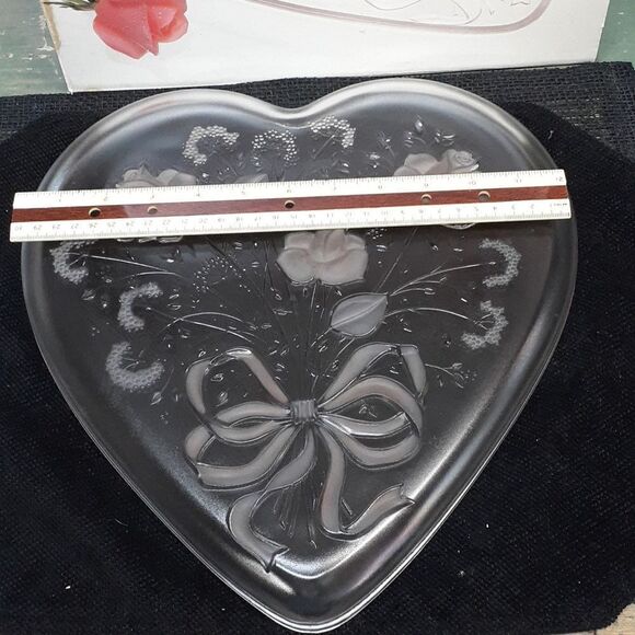 Mikasa crystal heart shaped serving tray. - Picture 5 of 10
